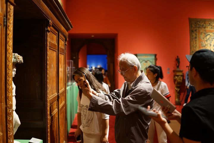 Artivive/Shanghai Himalayas Museum "Miracle: The Bellini Family and the Renaissance" (print) © Artivive