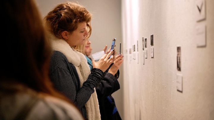 Artivive/Improper Walls "tiny ARt exhibition" © Artivive