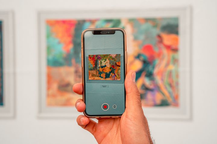 AR Exhibition at the MUSE Bar in Vienna © Artivive